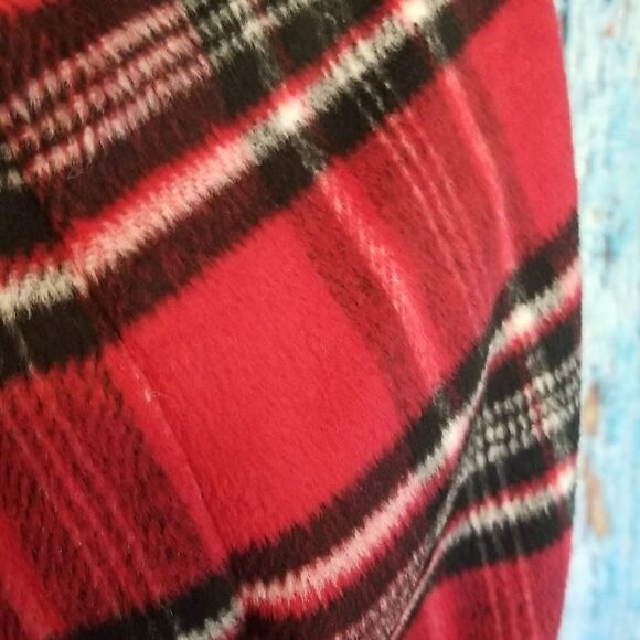 Plaid and Sherpa Button Front Shacket Jacket - Picture 12 of 15